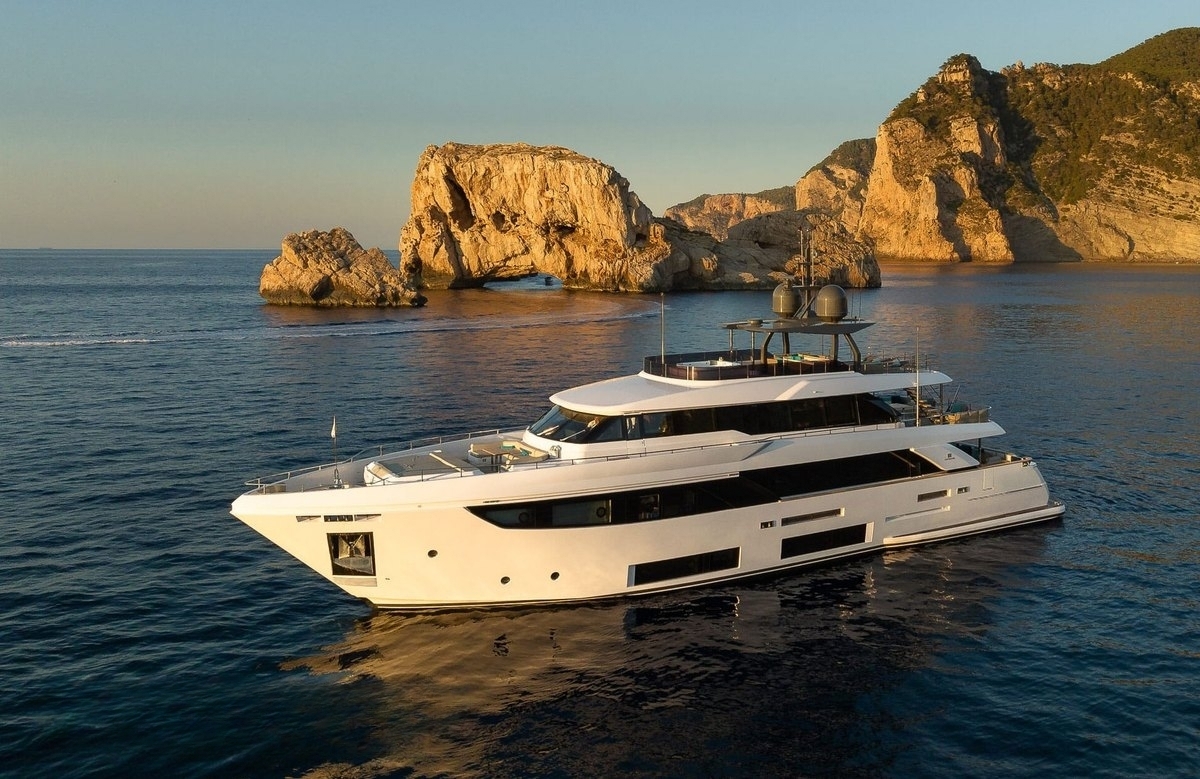 An image of Acqua yacht
