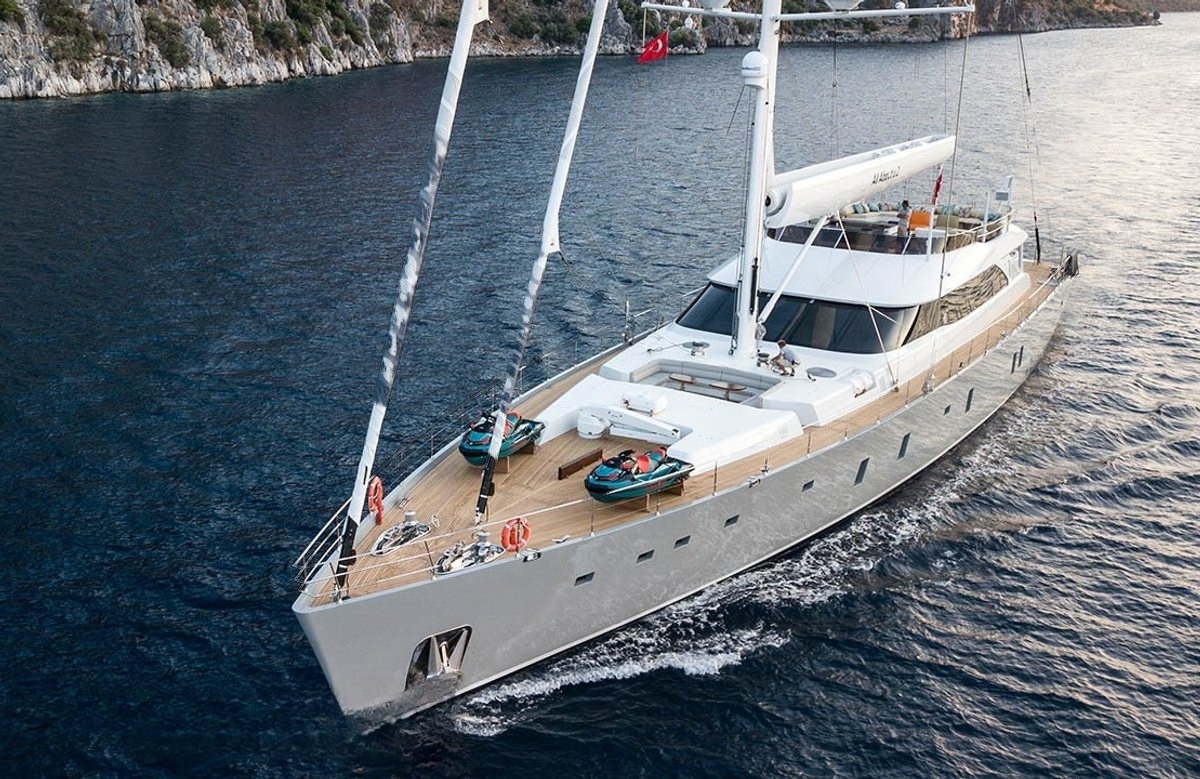 An image of All About U 2 yacht