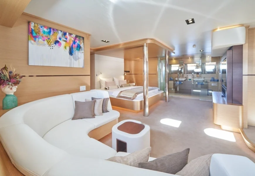 An image of Omnia yacht