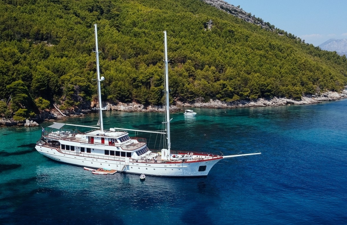 An image of Corsario yacht