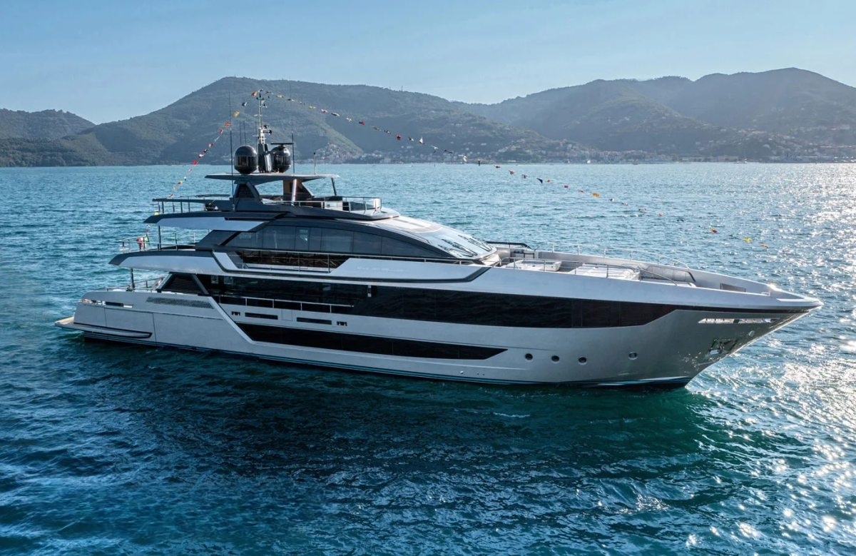 An image of Lady First yacht