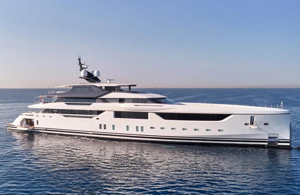 An image of Malia yacht