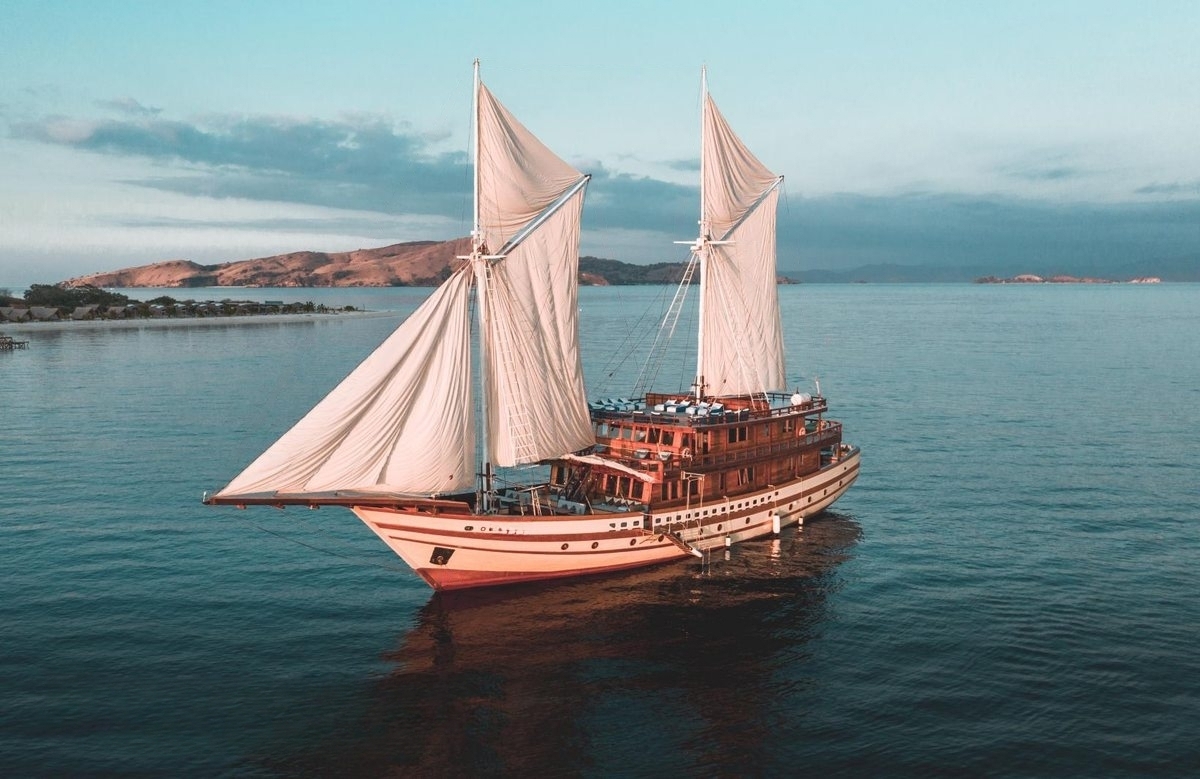 An image of The Maj Oceanic yacht