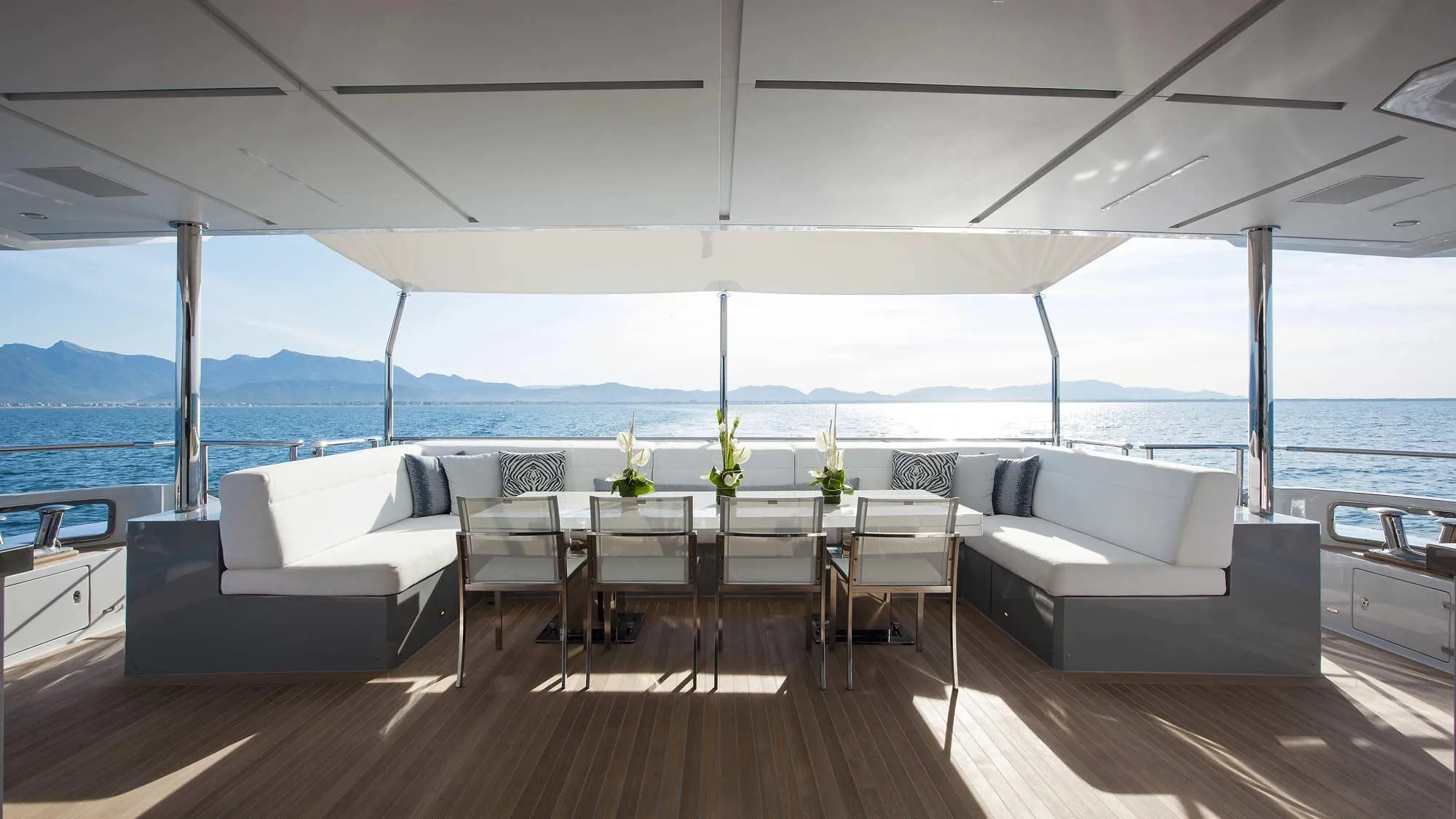 An image of H yacht