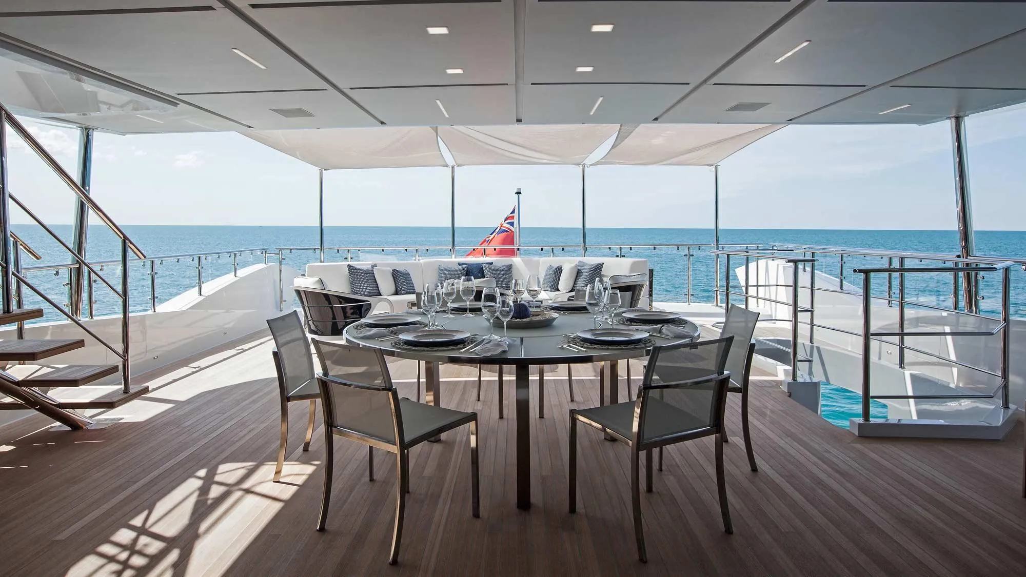 An image of H yacht