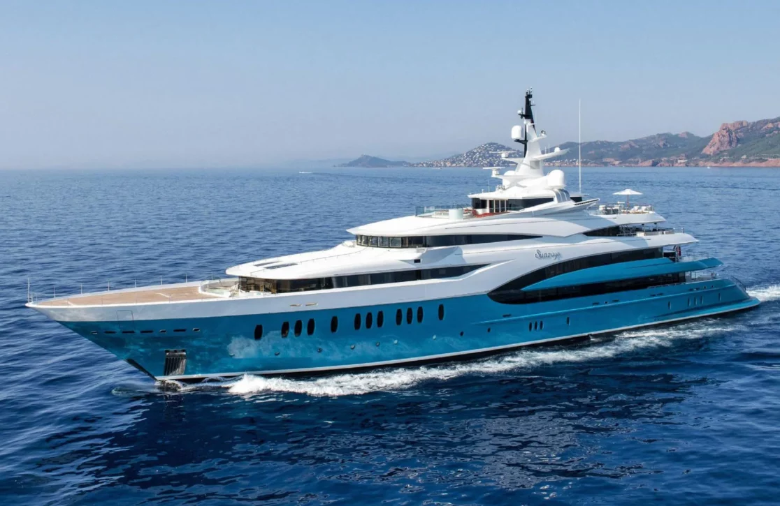 An image of Sunrays yacht