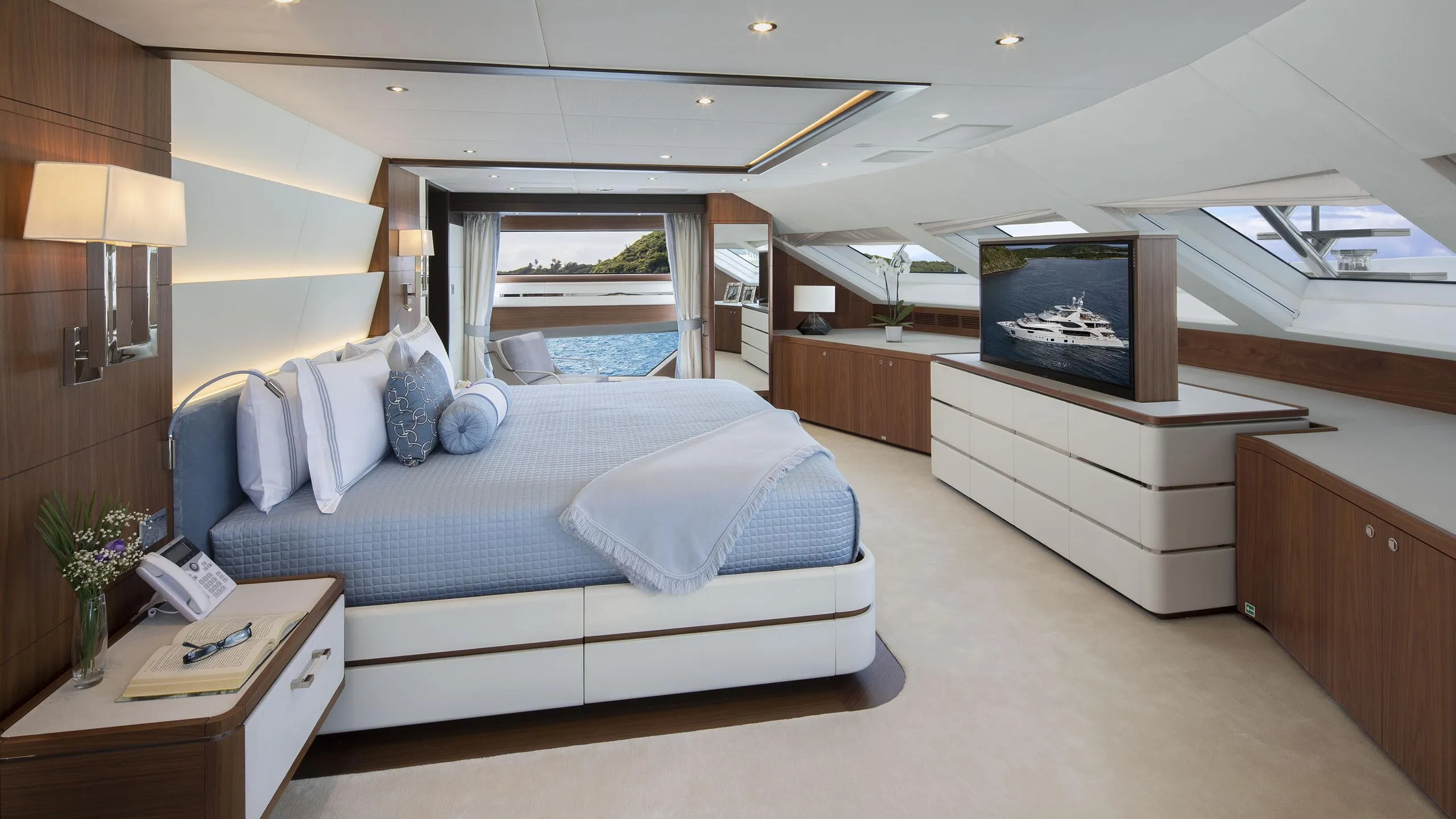An image of Skyler yacht