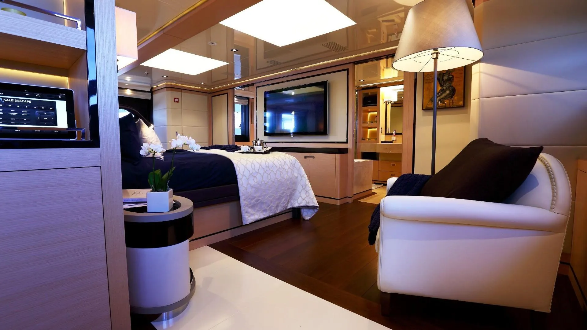 An image of 2 Ladies yacht