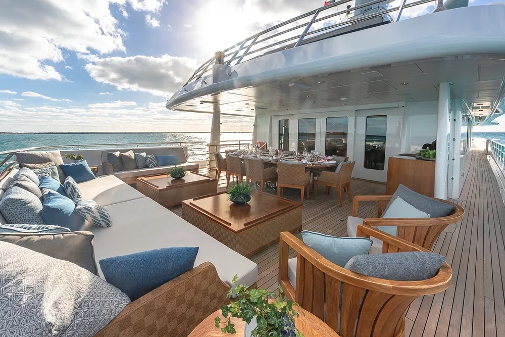 An image of Lind yacht