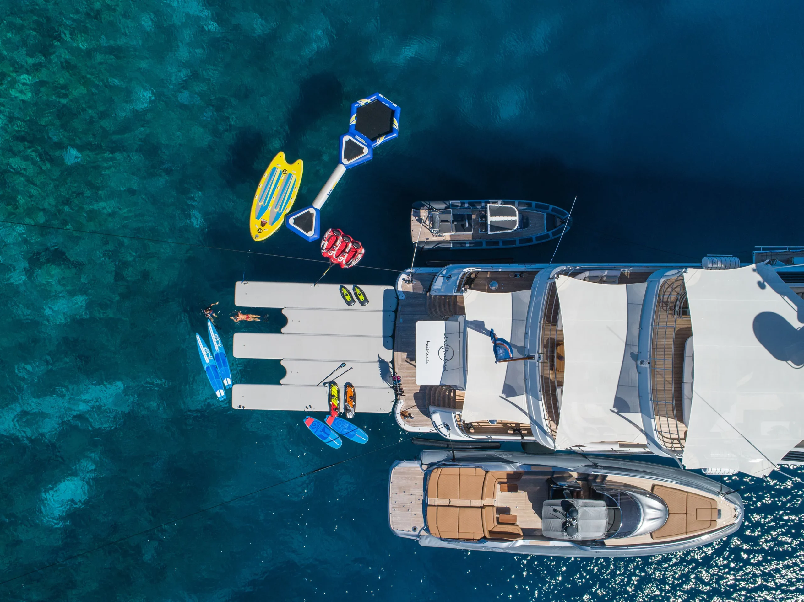 An image of Driftwood yacht