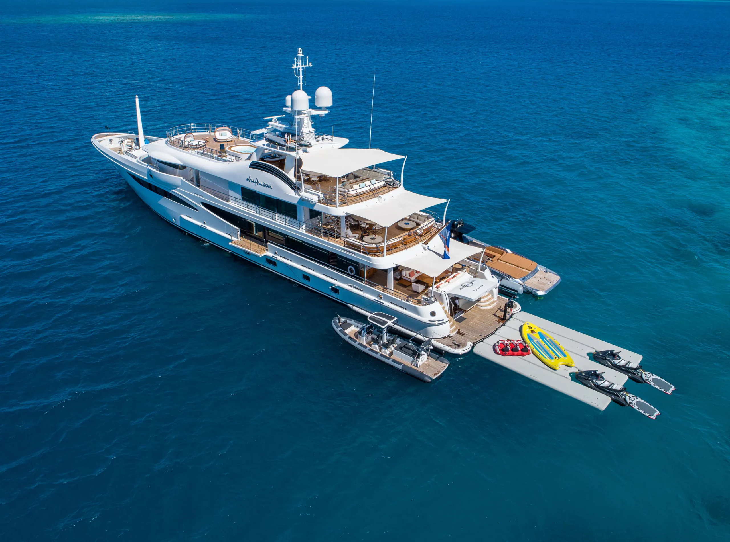 An image of Driftwood yacht