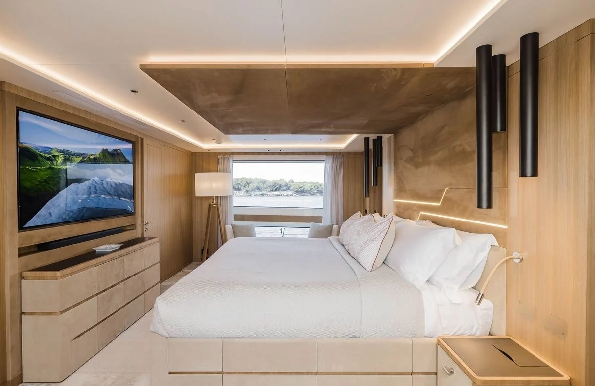 An image of Adva yacht