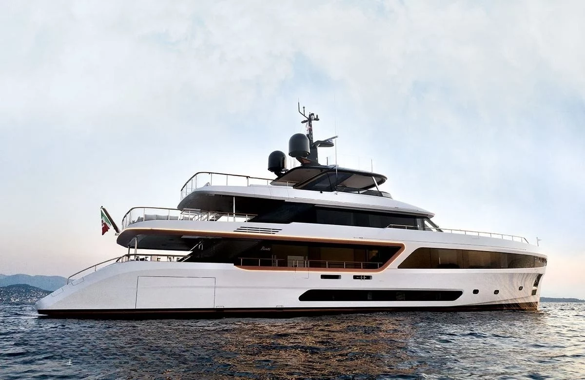 An image of Alluria yacht