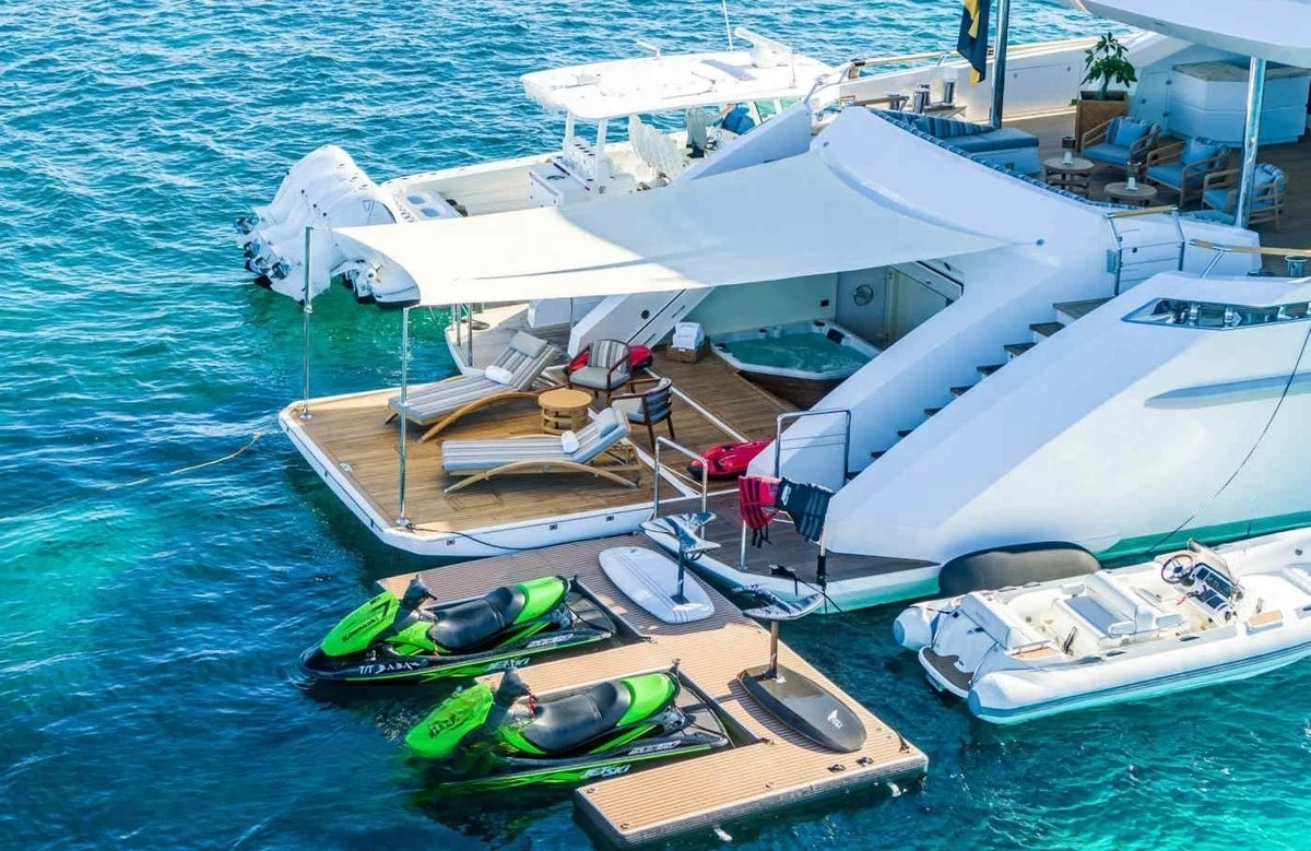 An image of Babas yacht