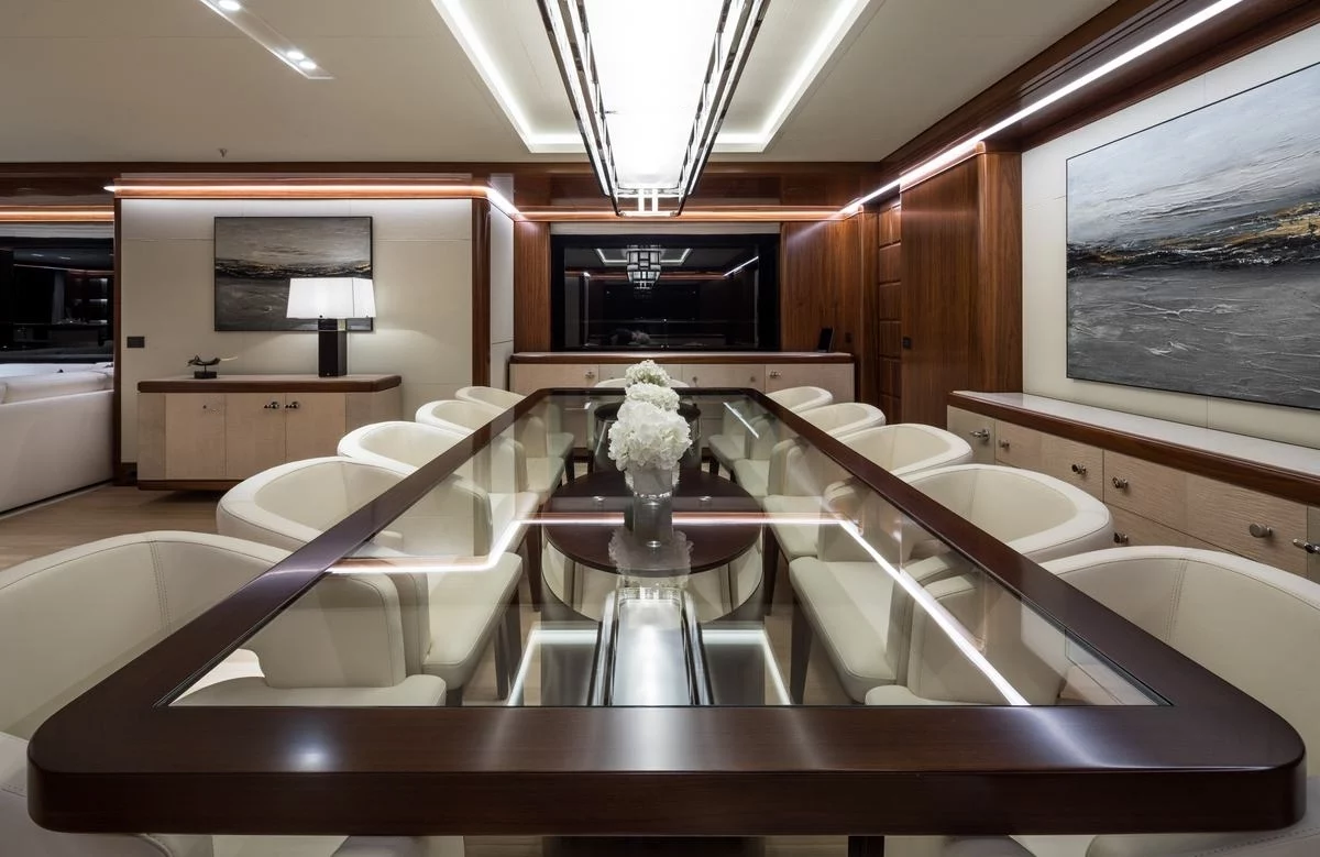 An image of Calex yacht