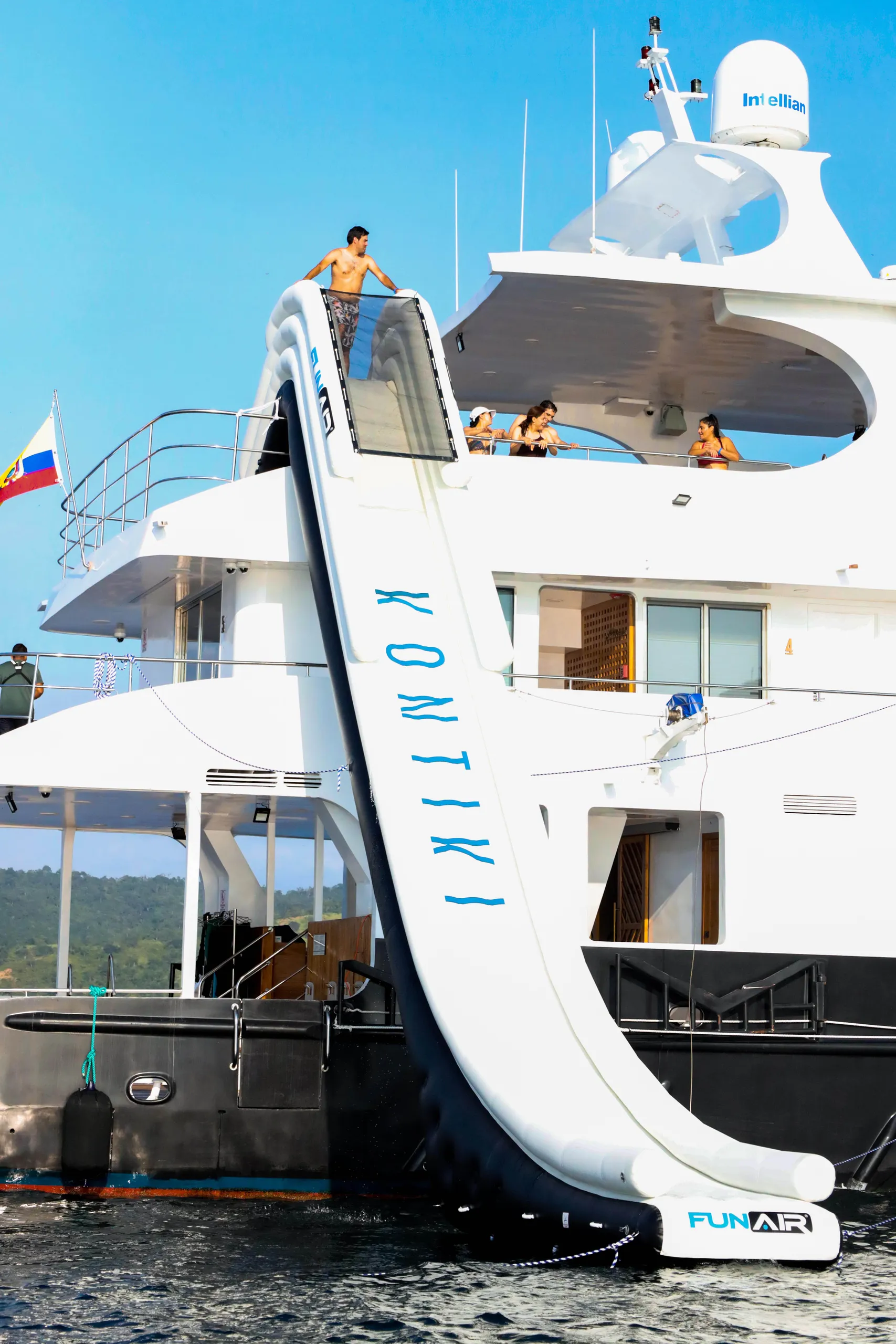 An image of Kontiki yacht