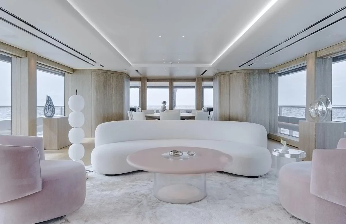 An image of Entourage yacht