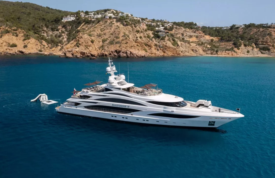 An image of Illusion V yacht