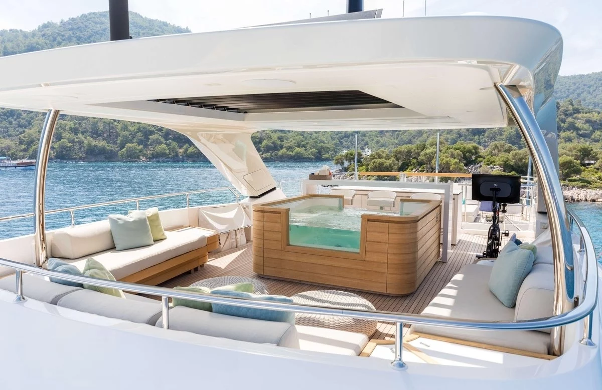 An image of Glory yacht