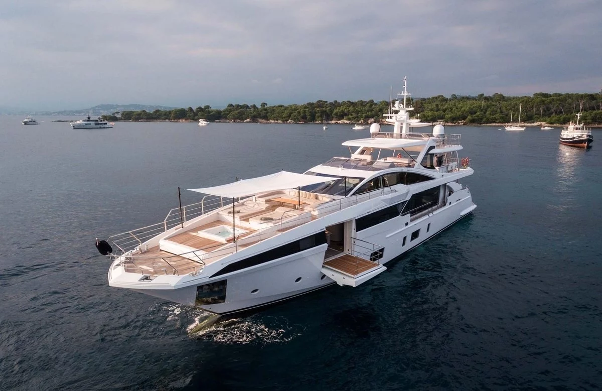An image of Heed yacht