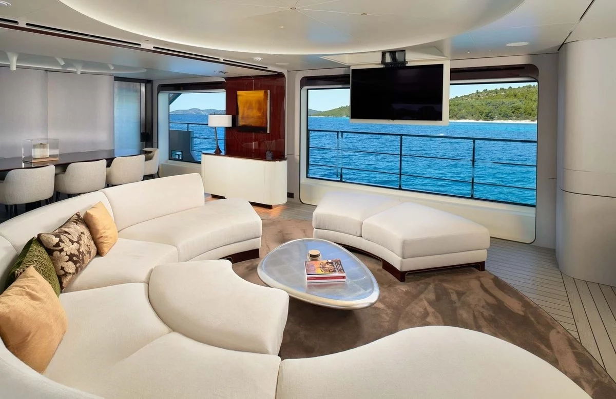 An image of Heed yacht