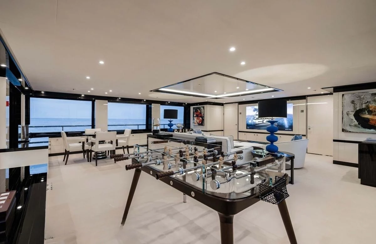 An image of Papa yacht
