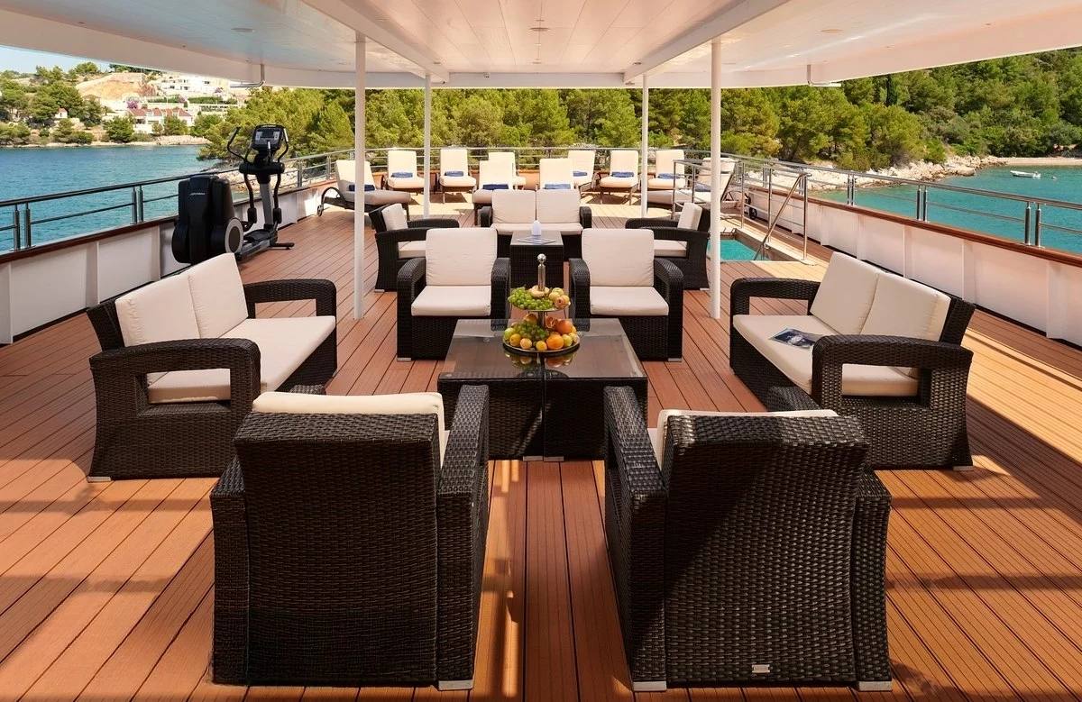 An image of Queen Eleganza yacht