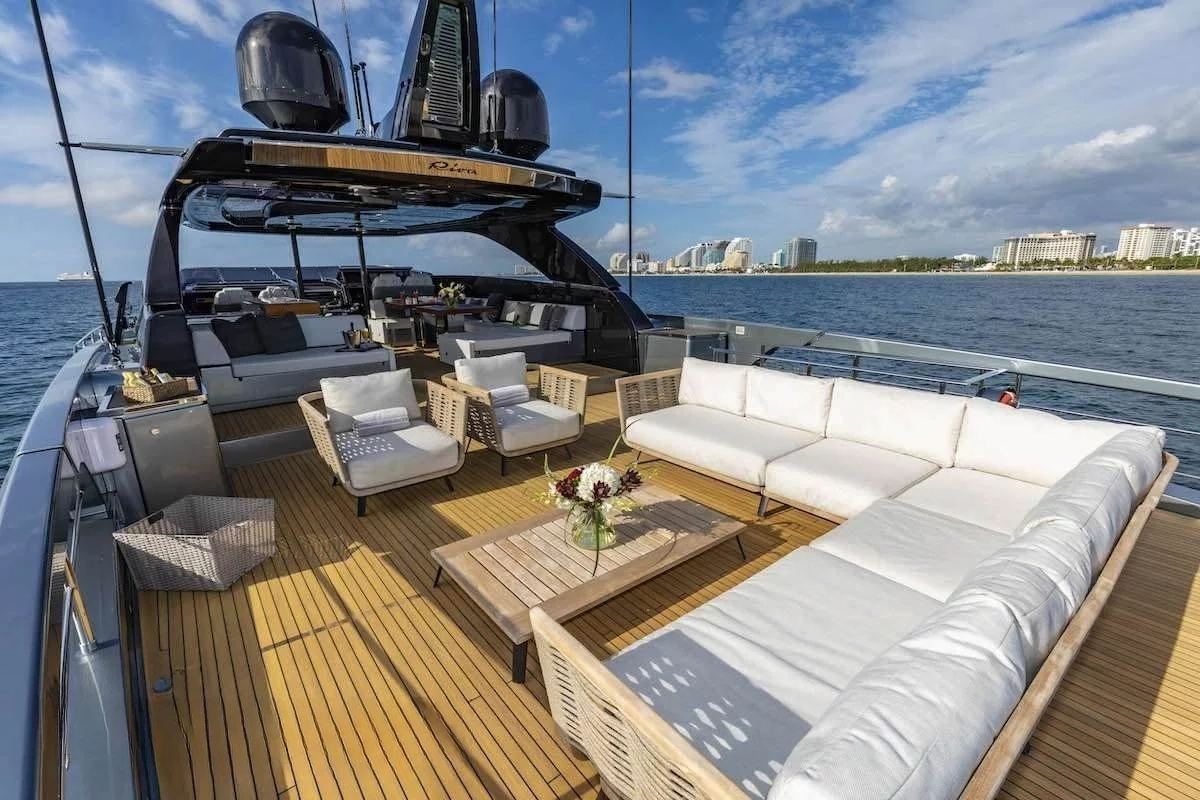 An image of Tasty Waves yacht