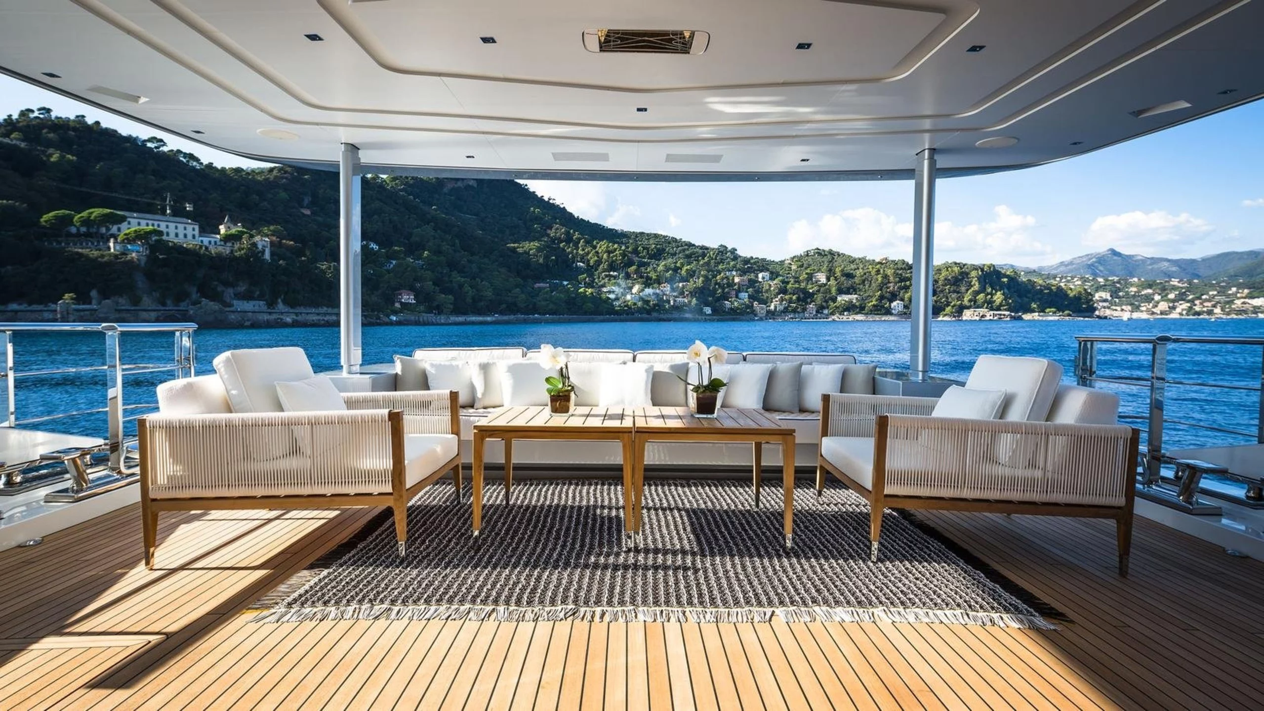 An image of Spring yacht