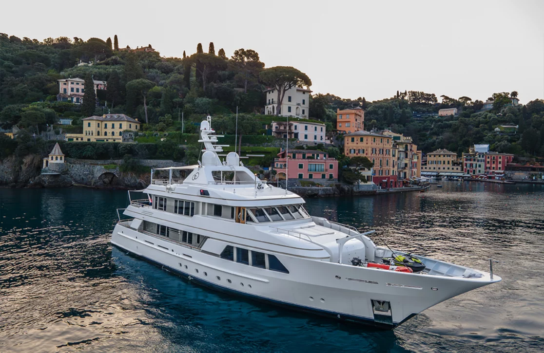 An image of Go yacht