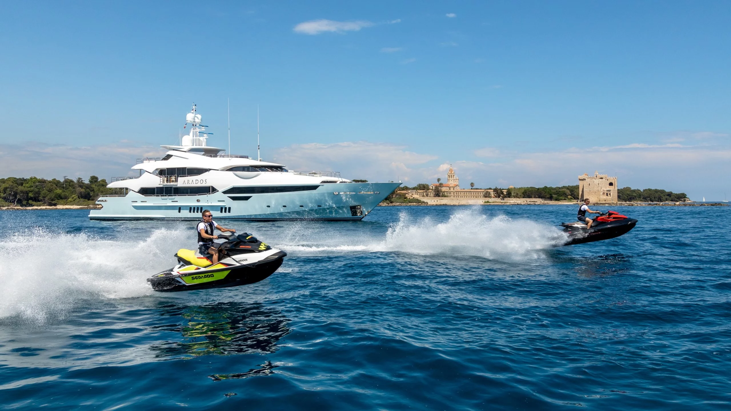 An image of Arados yacht