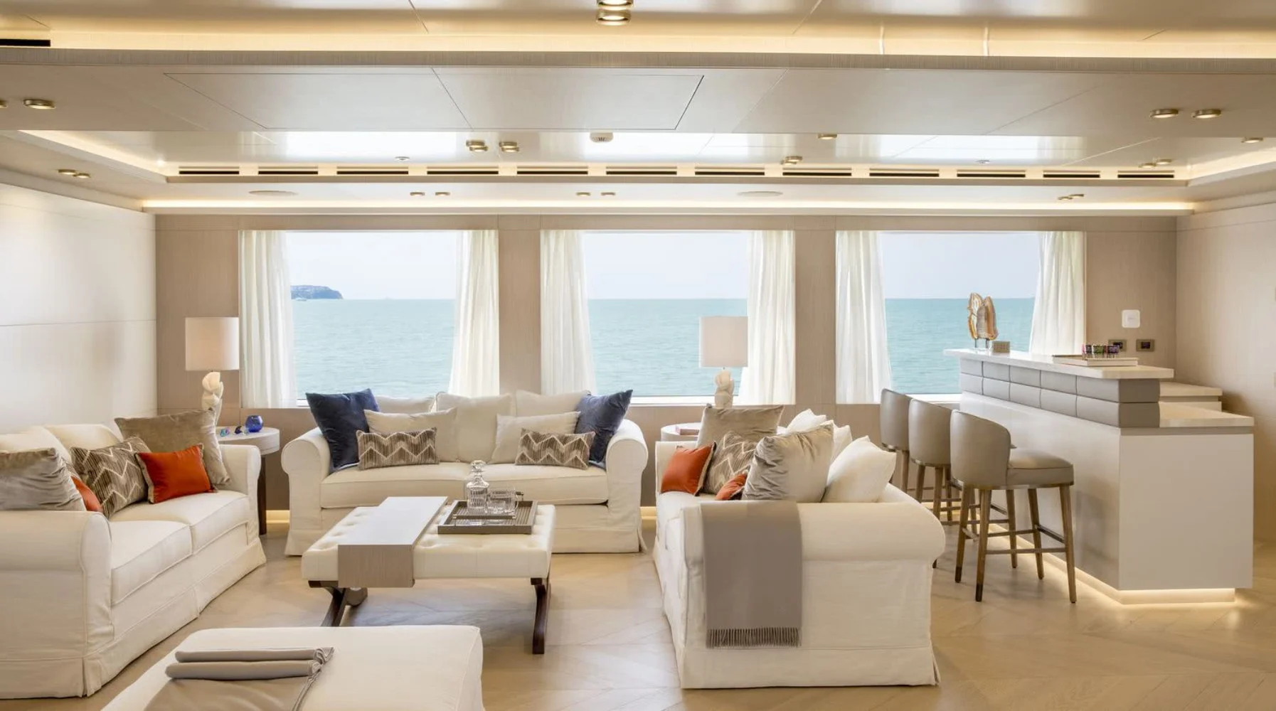 An image of Dragon yacht