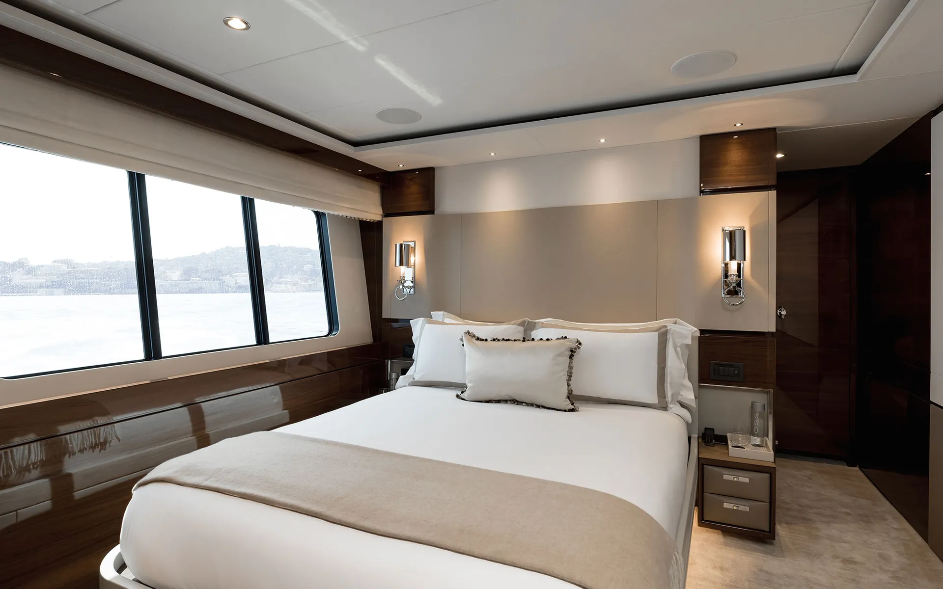 An image of Riviera Living yacht