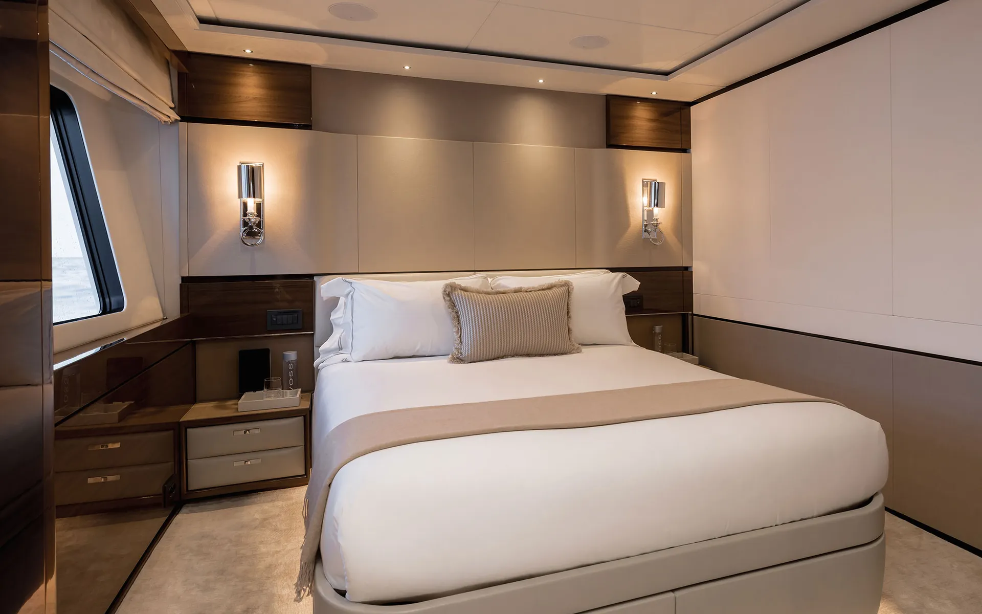 An image of Riviera Living yacht