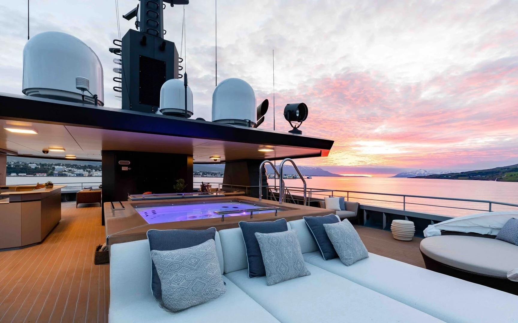 An image of Q yacht