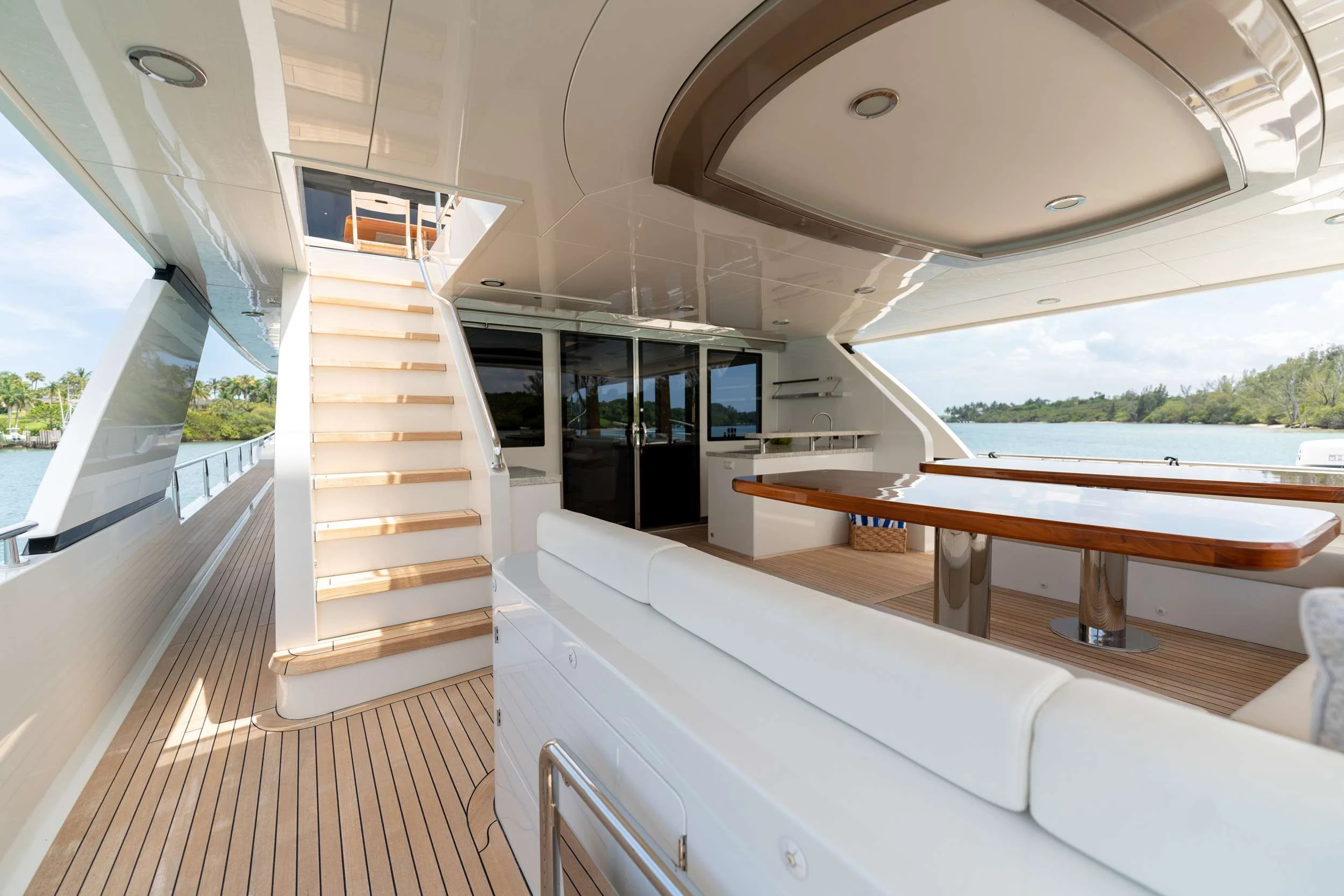An image of Zephyr yacht
