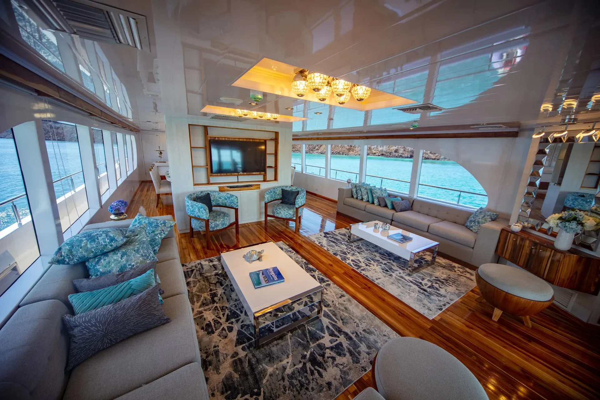 An image of Grand Daphne yacht