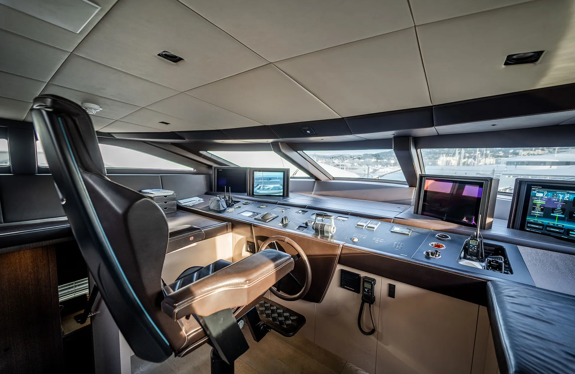 An image of The Palm yacht