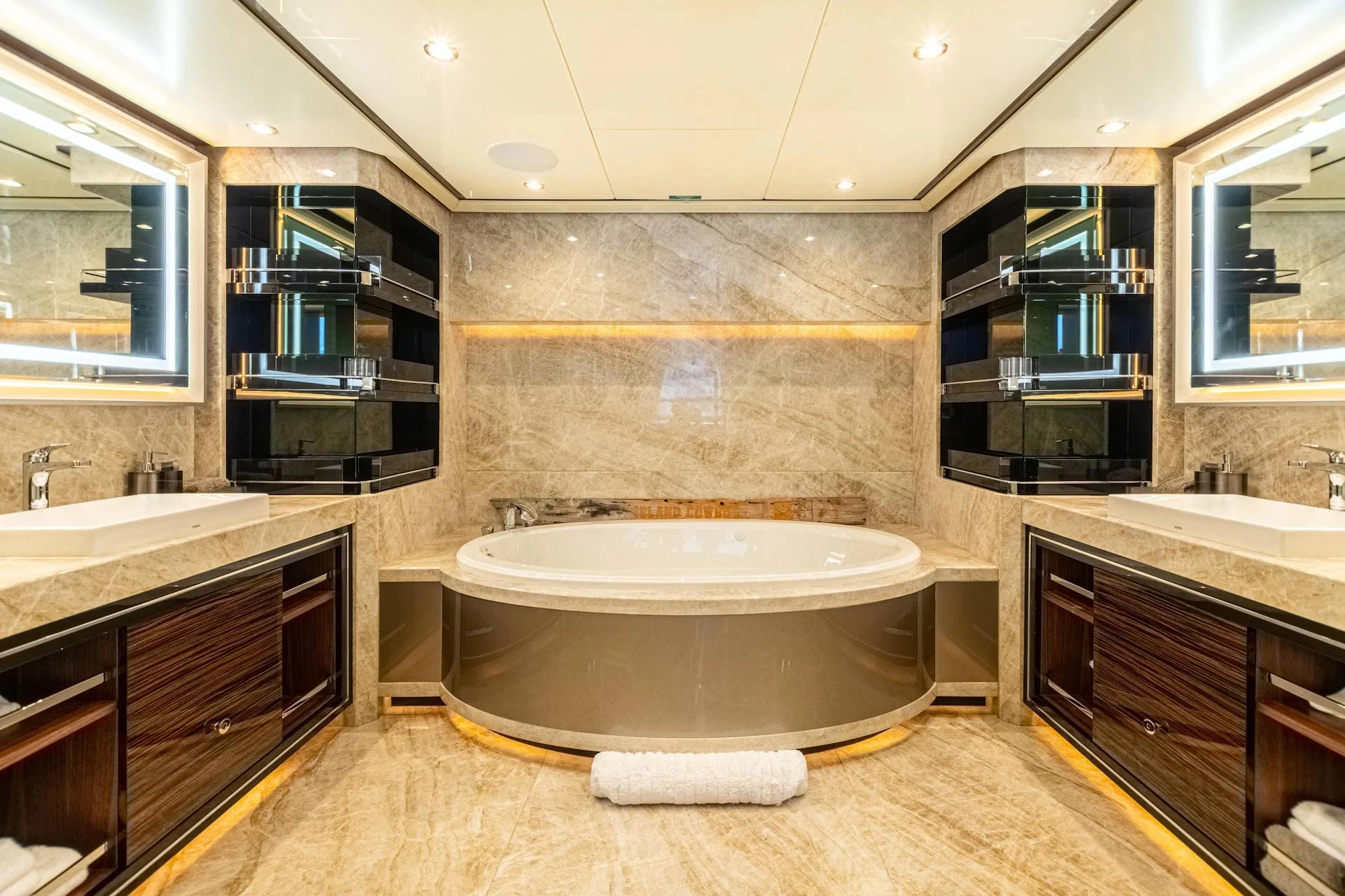 An image of I C yacht