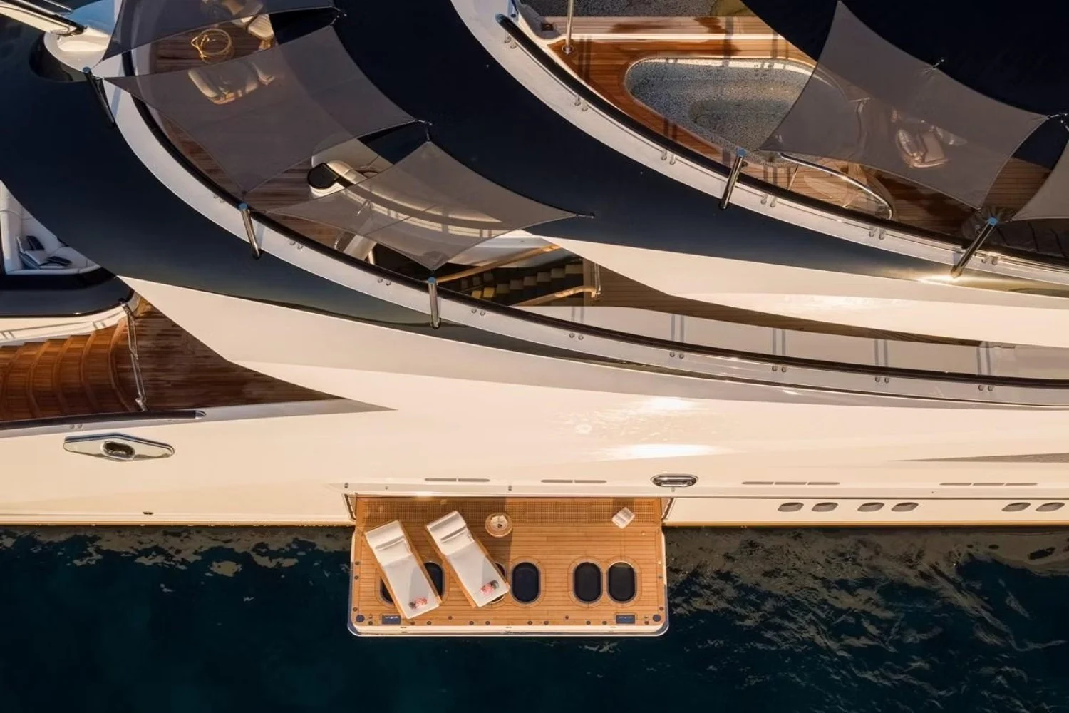 An image of Ahpo yacht