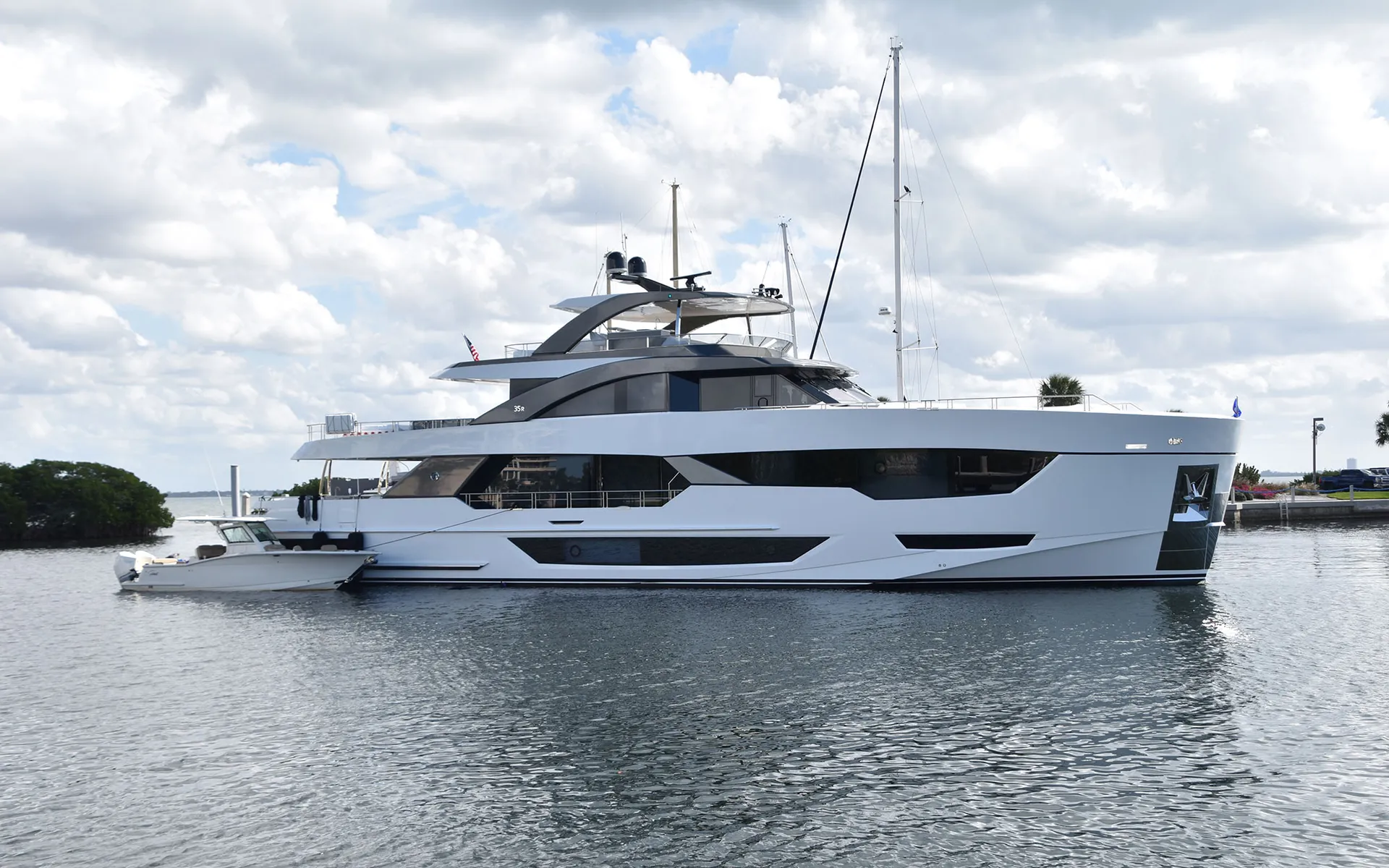 An image of Entrepreneur yacht