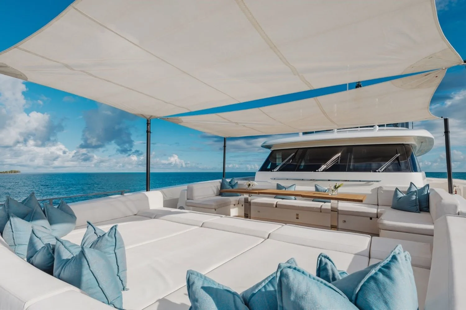 An image of Eros yacht