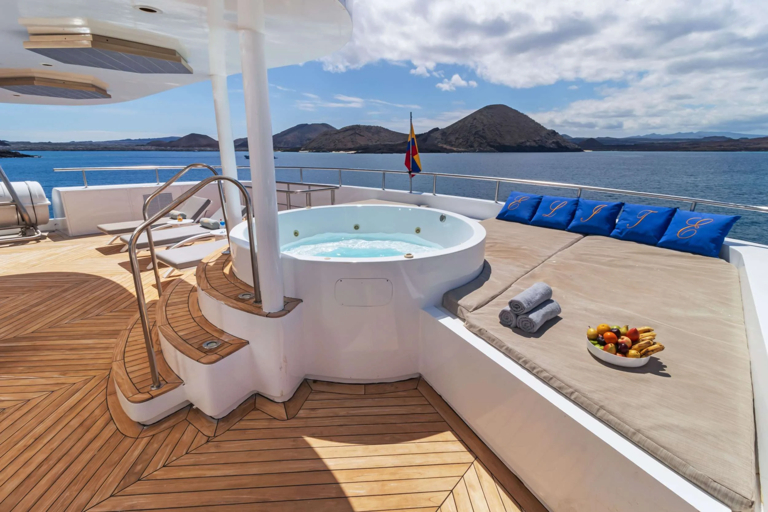 An image of Elite yacht