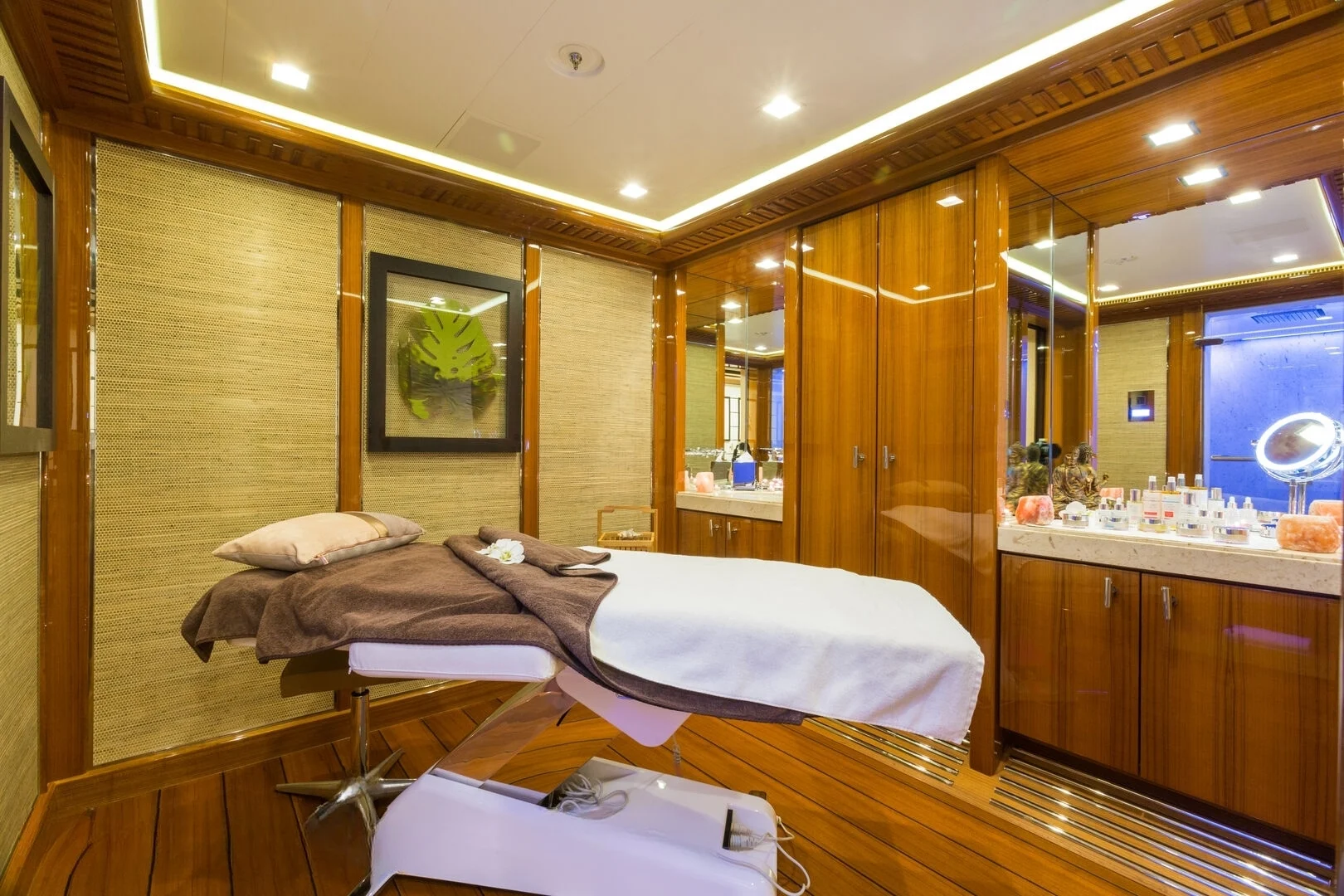 An image of Axioma yacht