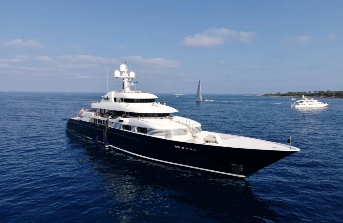 An image of Cocoa Bean yacht