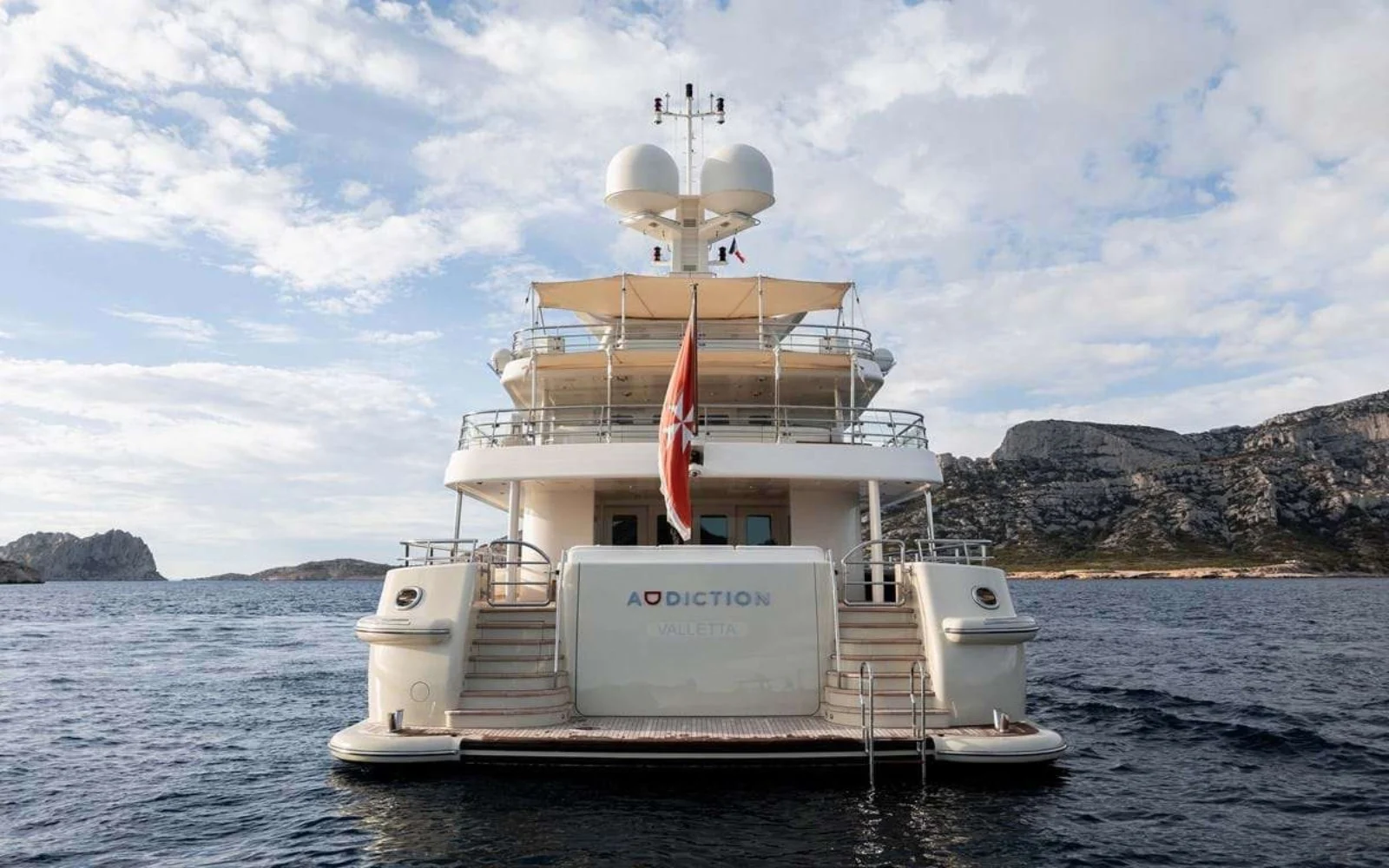 An image of Dojo yacht