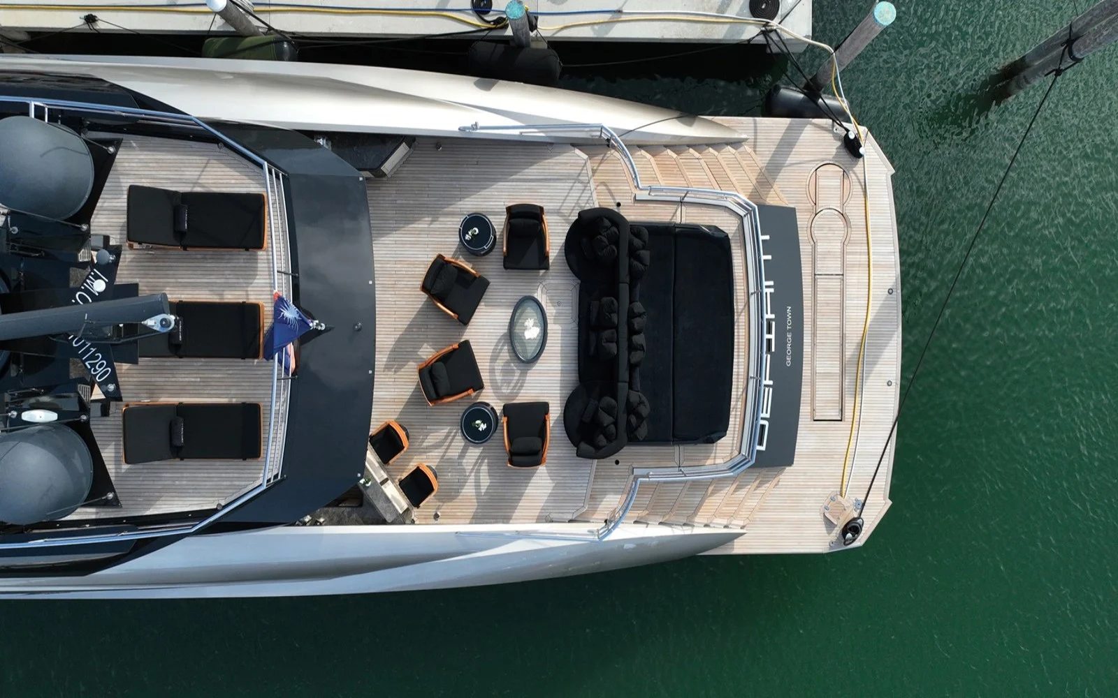 An image of Defiant yacht
