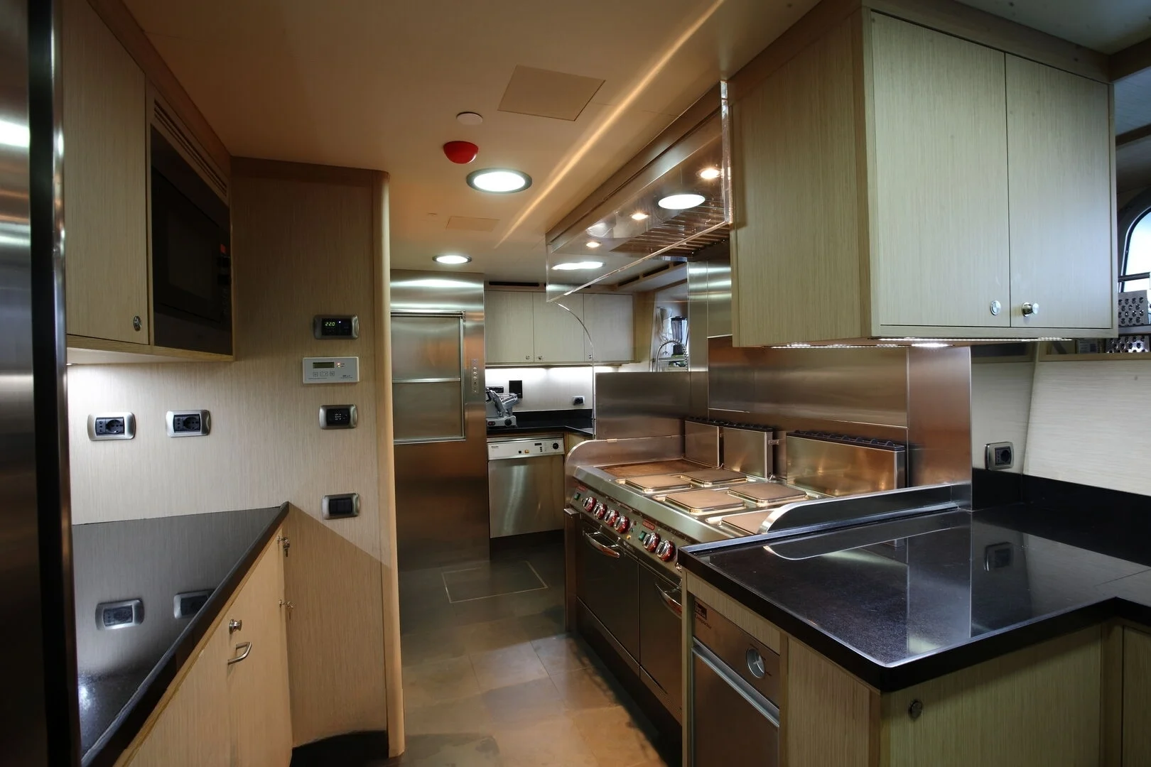 An image of Falco Moscata yacht