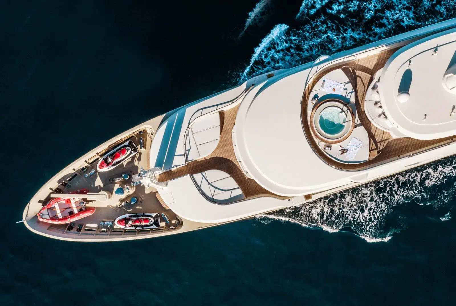 An image of Light Holic yacht