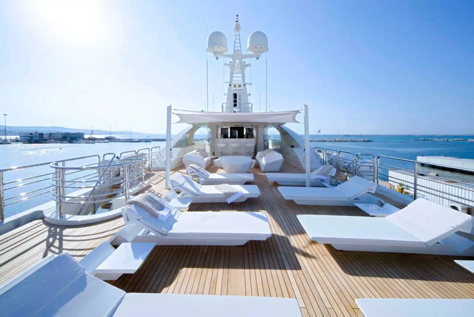 An image of Light Holic yacht